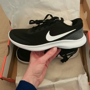 Nike flex shoe size 7